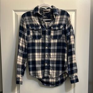 American Eagle Navy and Cream flannel